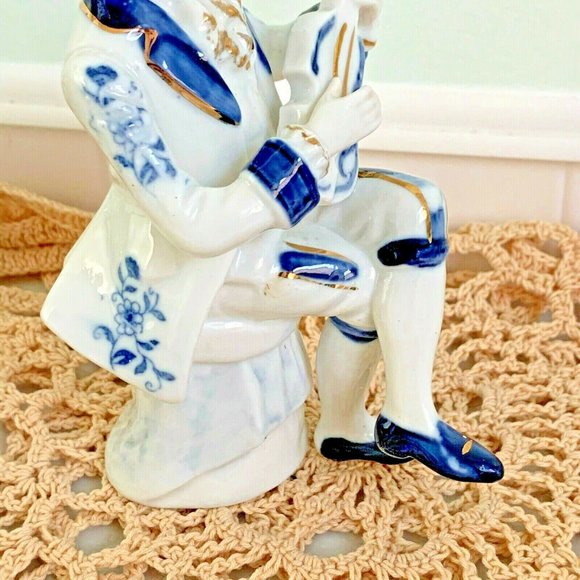 VTG Porcelain Figurine Blue White Man with Mandolin - Picture 3 of 9